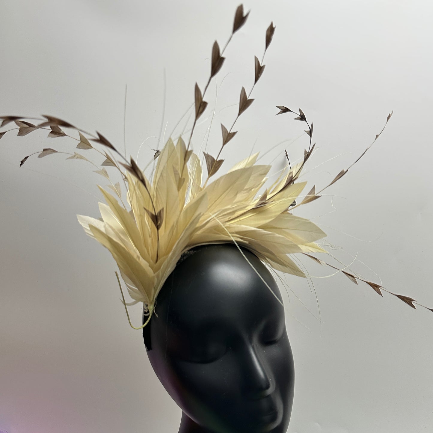"Starry"/ Handmade Gradient Design Feather Flower Mount