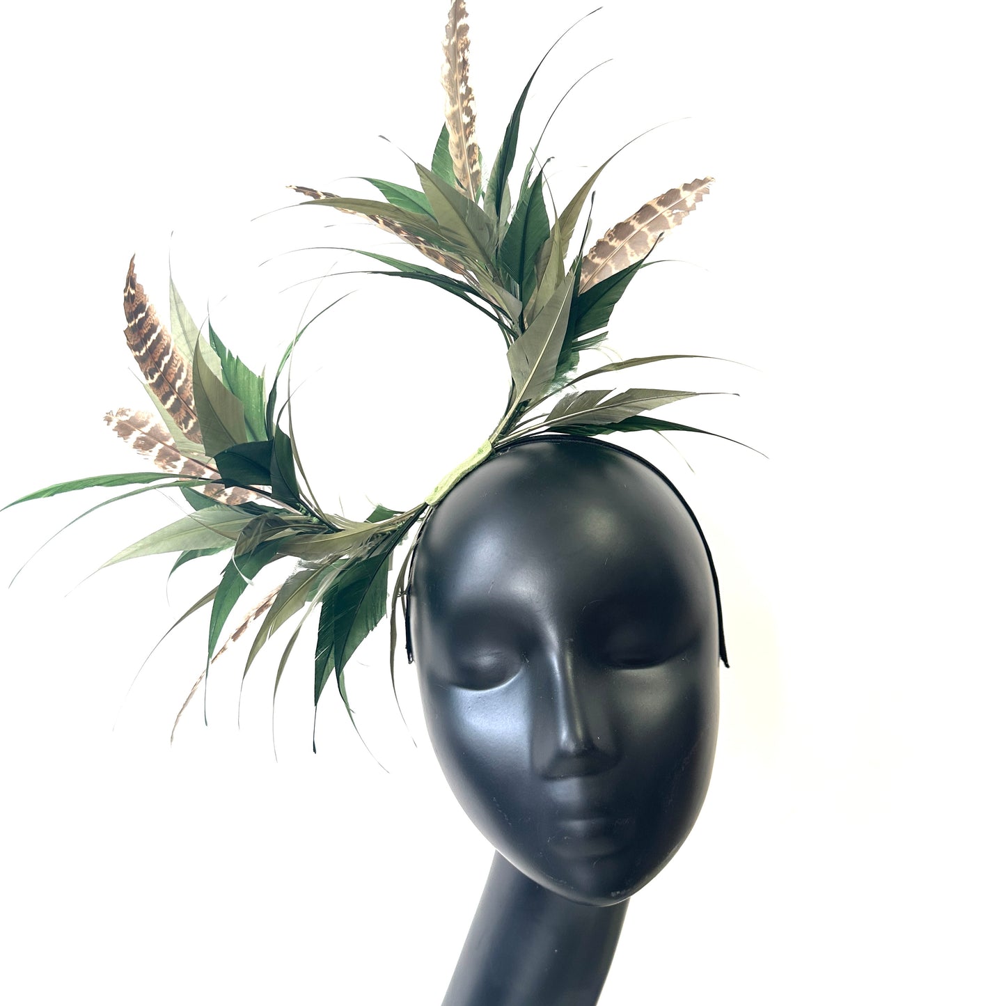 Two End Goose Feather & Natural Colour Feather Mount