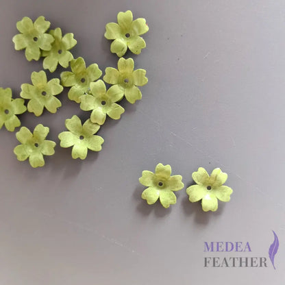 1.6cm Leather flowers-Pack of 2 Green
