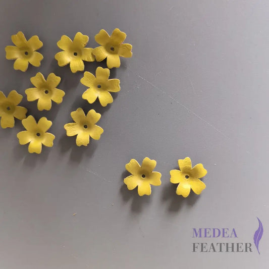 1.6cm Leather flowers-Pack of 2 Light Yellow