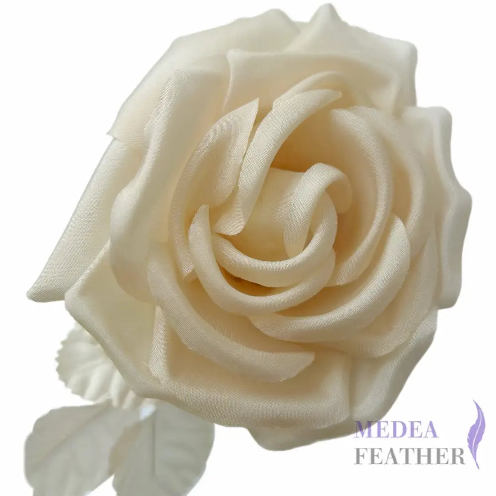 10cm wide silk flower - champagne