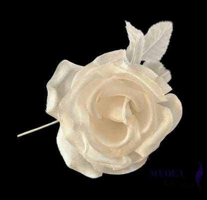 10cm wide silk flower Ivory
