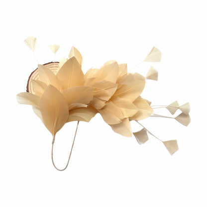 Diamond Coque & Goose Feather Flower Mount FM082