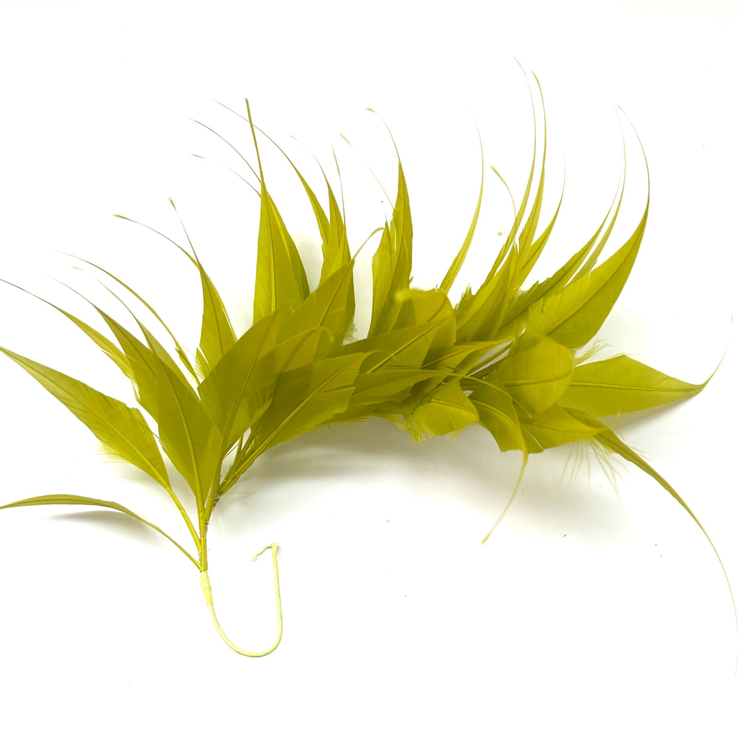 Spiky Arrow Goose Feather Wired Hat Mount