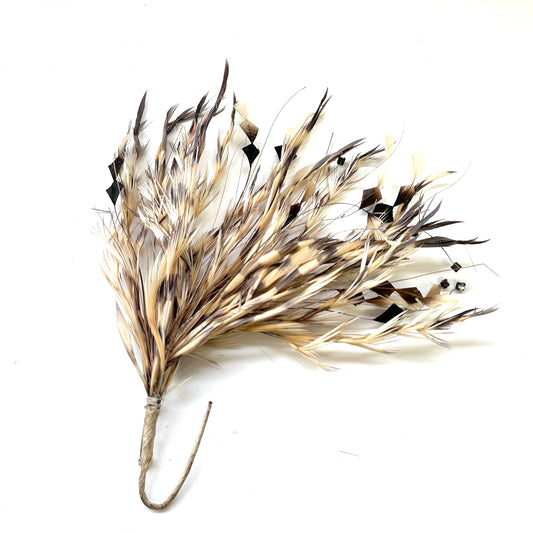 Gradient Goose Biot Feather Mount 03