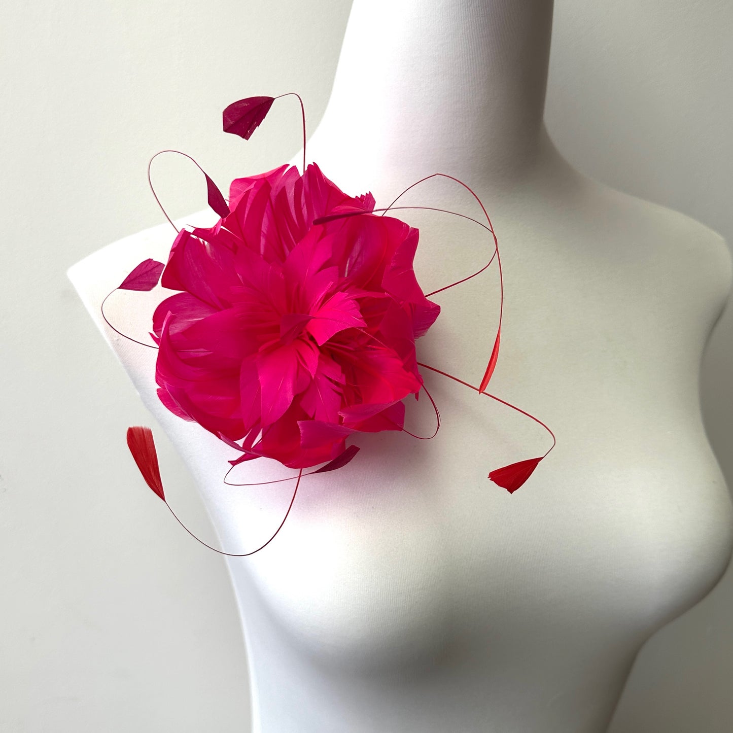13cm Curled Feather Flower Bud with Coque Feather DS260506