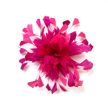 Spiky Centre Goose Feather Flower Mount DS250608