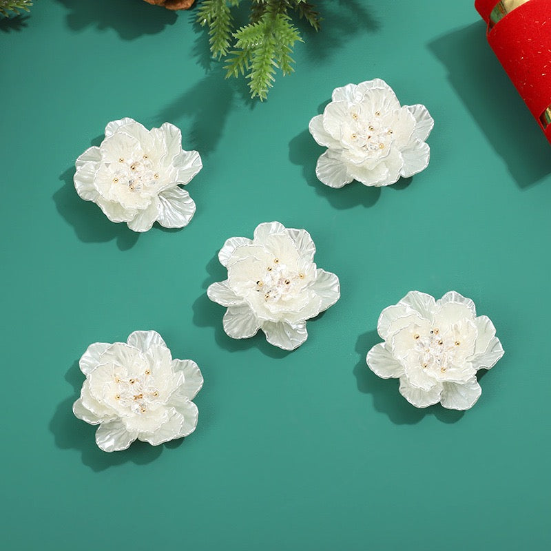White Acrylic Bead Flower BF13