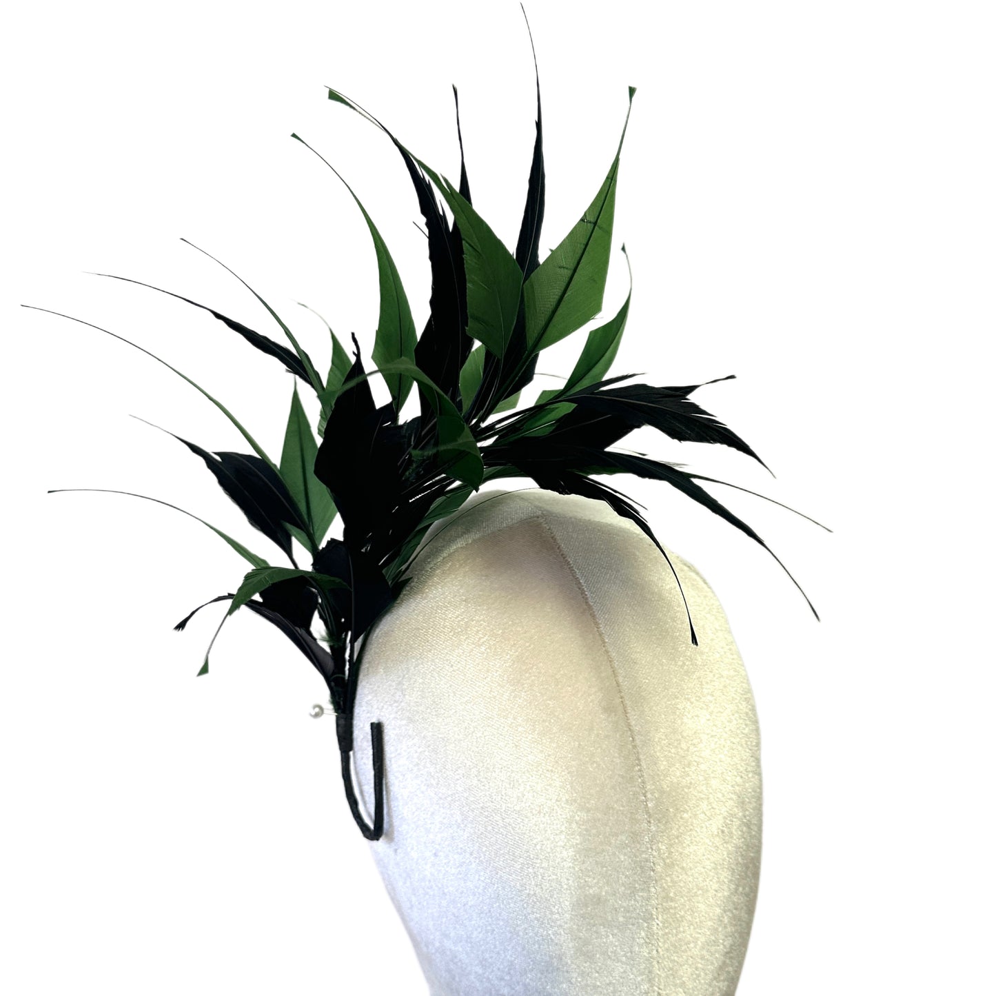 3D Wrapping Spiky Arrow Goose Feather Wired Hat Mount - DS2607