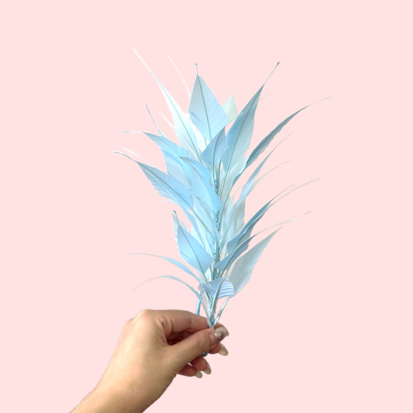 3D Wrapping Spiky Arrow Goose Feather Wired Hat Mount - DS2607