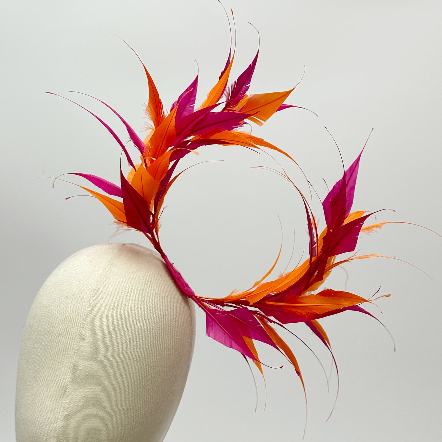 Two sides striped goose feather flower mount with wire accessory