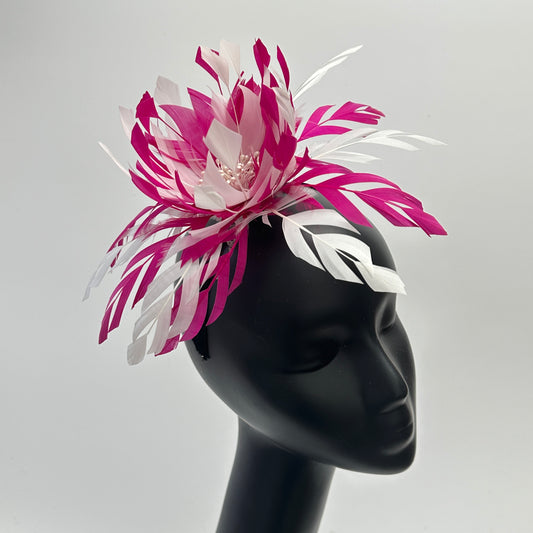 Two-colour Space Cut Goose Feather Flower Mount
