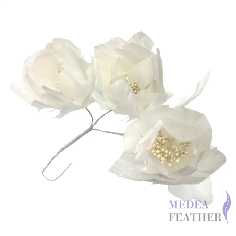 FM045 Three Goose Feather Flowers Set Mount #01 Ivory