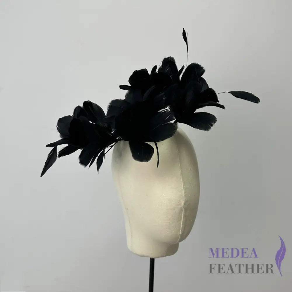 FM046 Surrounded Feather Flowers Set