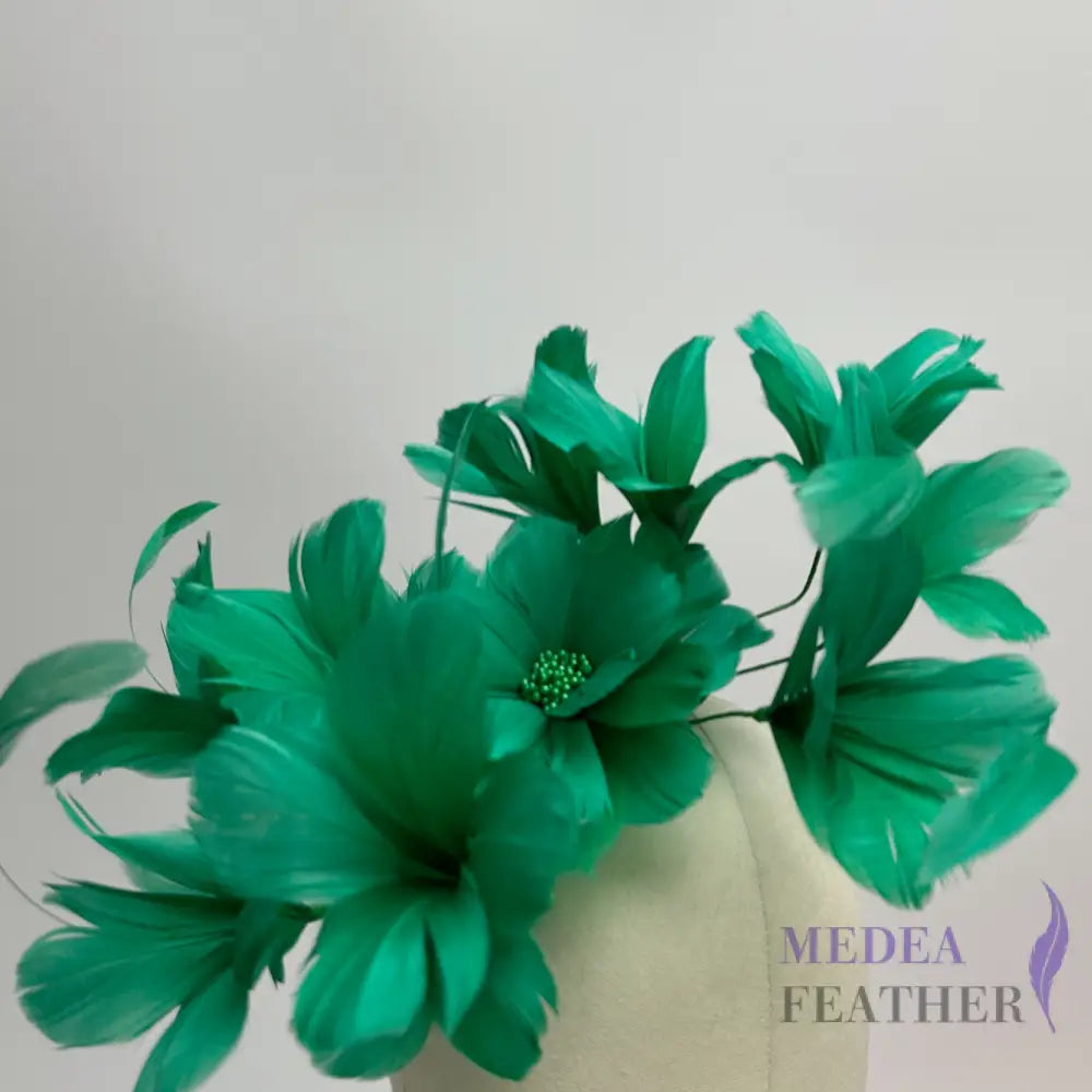 FM046 Surrounded Feather Flowers Set #70 bright green