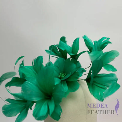 FM046 Surrounded Feather Flowers Set #70 bright green