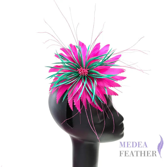 Goose and Biot Flower FM524 #20 barbie pink (petal) & #70 bright green (central)