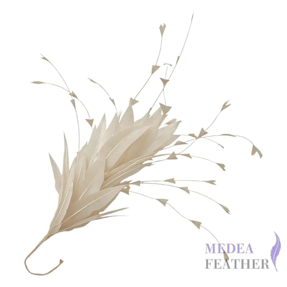 Goose and Long Trimmed Coque Feather Mount FM514 - #04 cream
