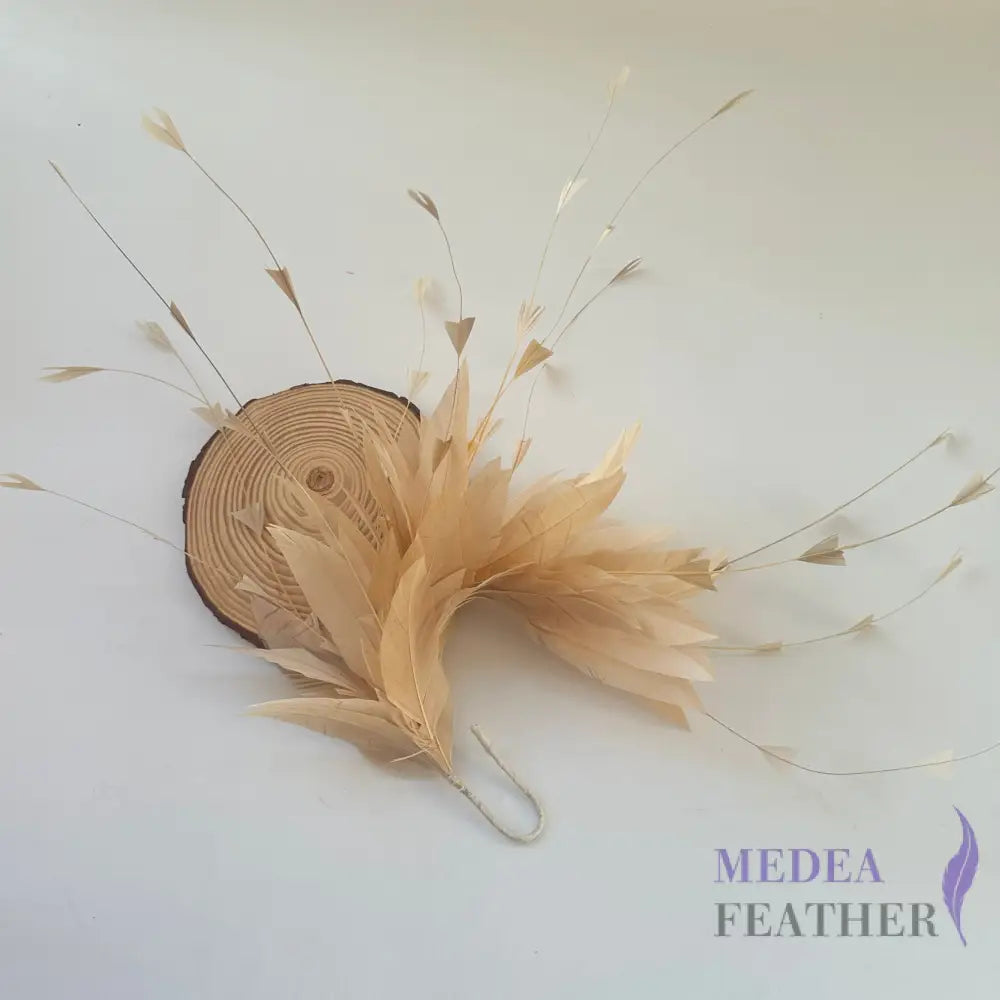 Goose and Long Trimmed Coque Feather Mount FM514 - #39 indian khaki