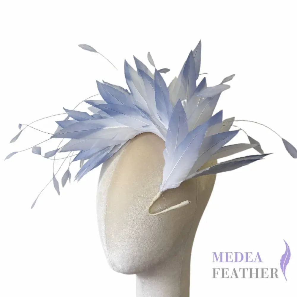 Gradient Goose and Coque Feather Mount FM304G - Blue / #01 Ivory