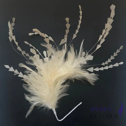 Hackle and Long Diamond Coque Feather Mount DS250620 #01 ivory