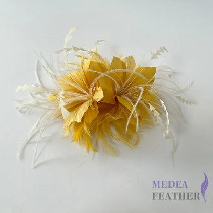Handmade Zig Zag Coque Feather Flower Mount FM073