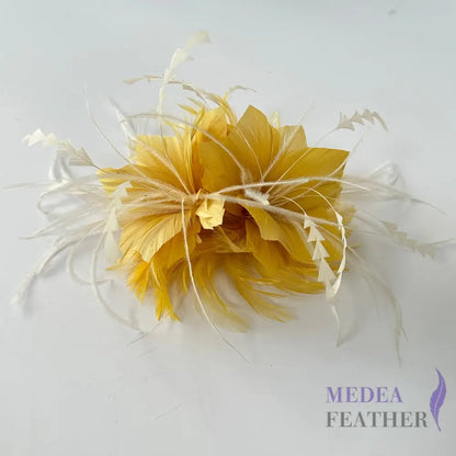 Handmade Zig Zag Coque Feather Flower Mount FM073