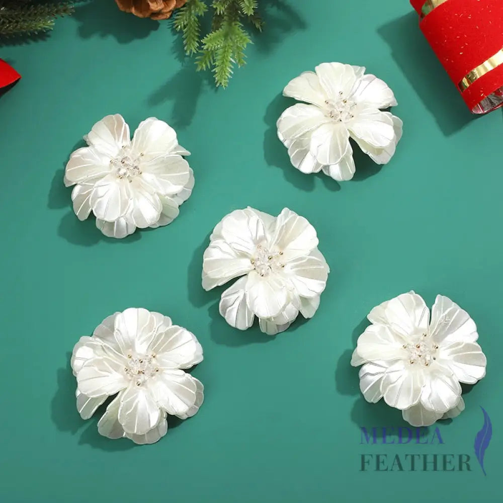 White Acrylic Bead Flower BF13 2 (6.4cm)