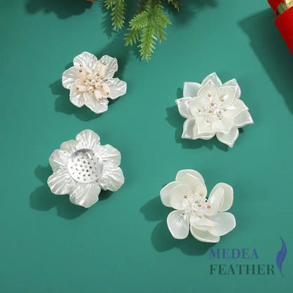 White Acrylic Bead Flower BF13