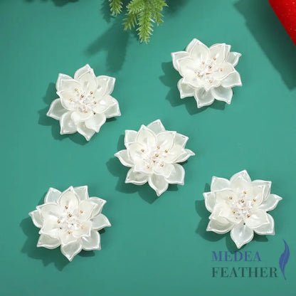 White Acrylic Bead Flower BF13 7 (4.7cm)