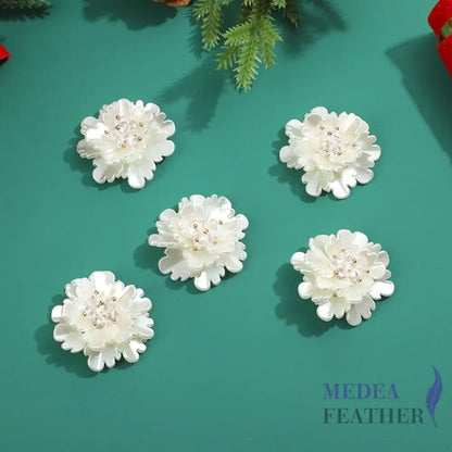 White Acrylic Bead Flower BF13 9 (4cm)